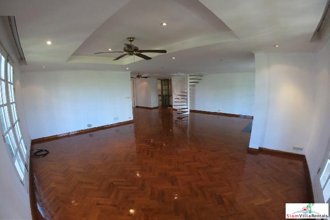 Navin Mansion | Penthouse 3 Bed Duplex at a Boutique Apartment Block of only 8 Units in Tropical Grounds at Yan Nawa - Pets Allowed