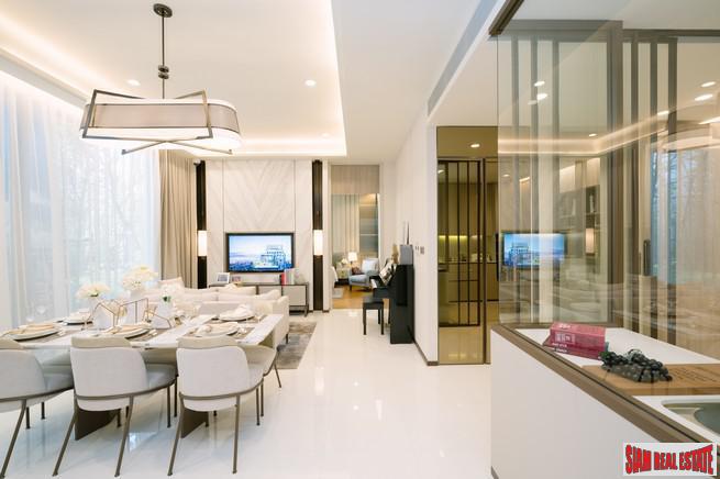 New Ultra Luxury High-Rise on Sukhumvit Road close to BTS Ekkamai - 1 Bed Units